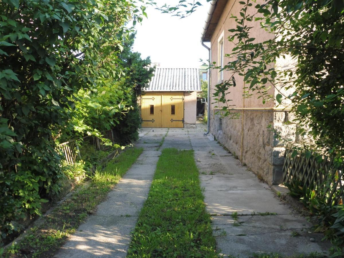 Apartament Nagyiek Haza / Granny'S House Ostrzyhom Zewnętrze zdjęcie